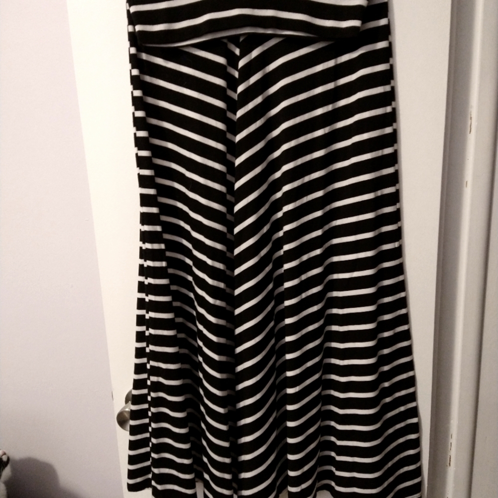 AB Studio maxi skirt, size Large